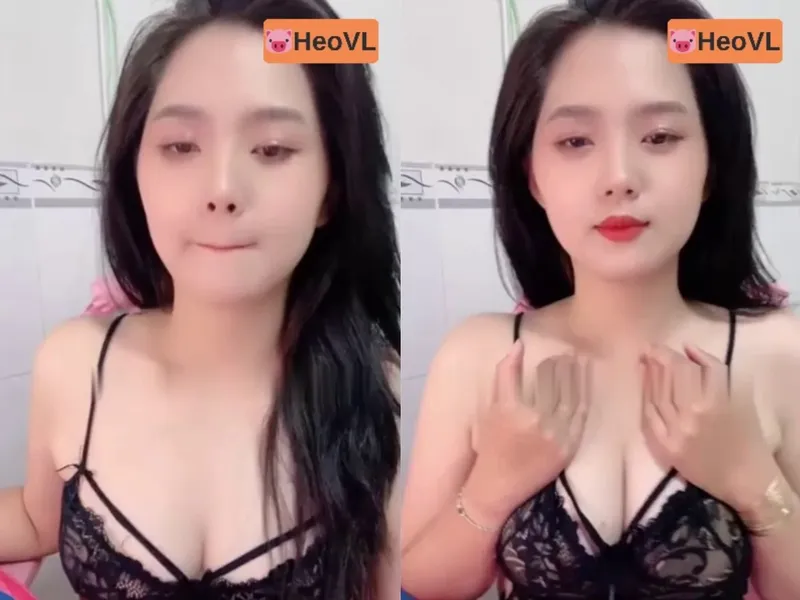 Em gái răng khểnh khoe thằng nhỏ tròn trắng