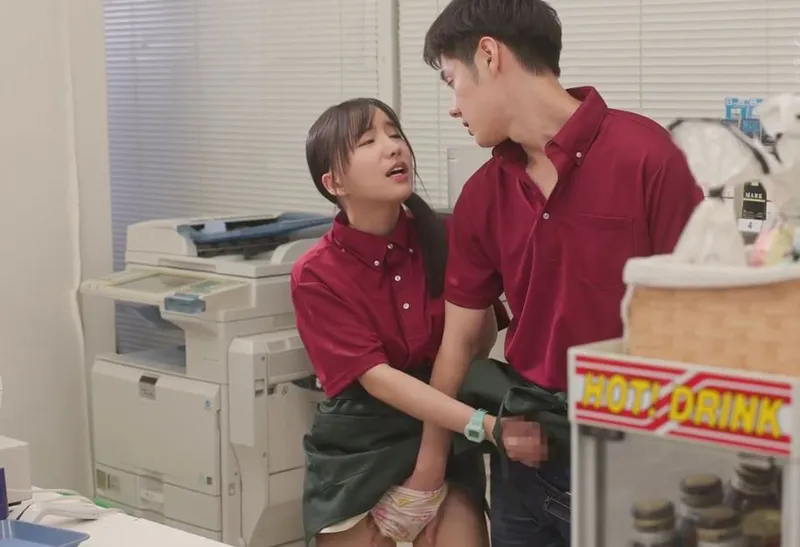 Ai rồi cũng vụng trộm người tình khi đi làm thêm mà thôi